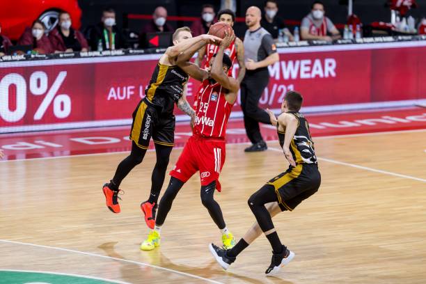 在英超联赛 在英超联赛