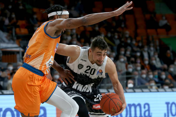 他个人的实 他个人的实