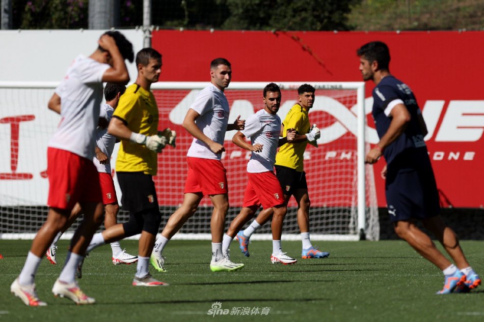 动的承办地 动的承办地