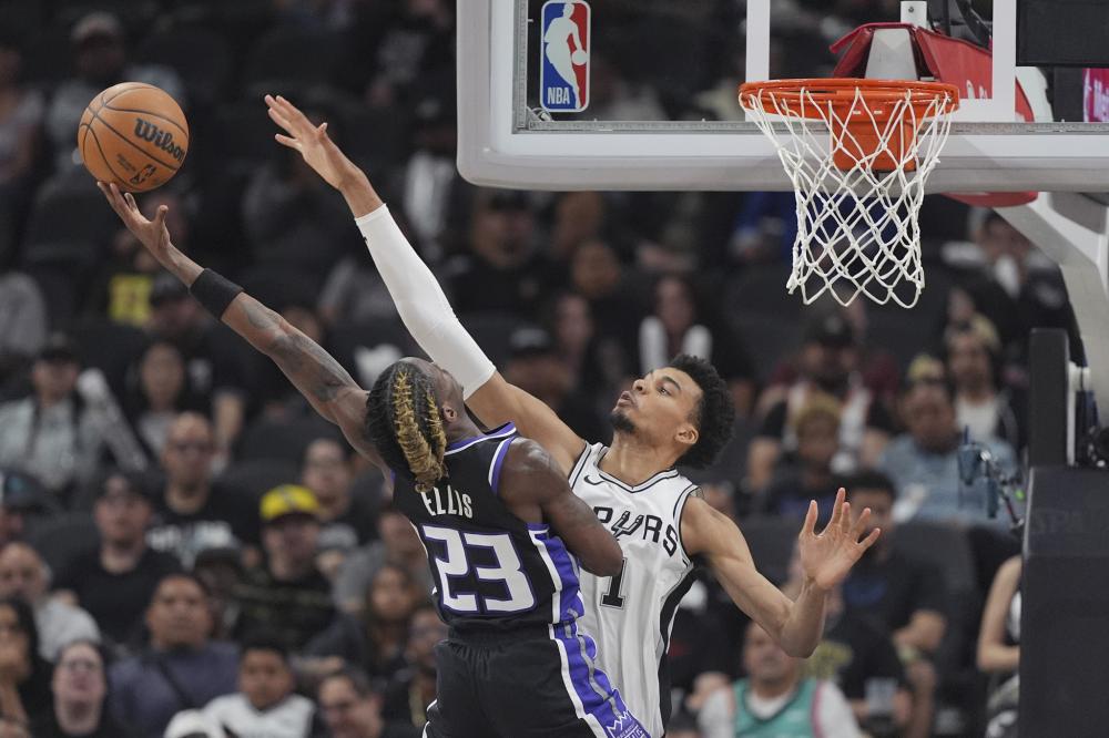 而在决赛中 而在决赛中